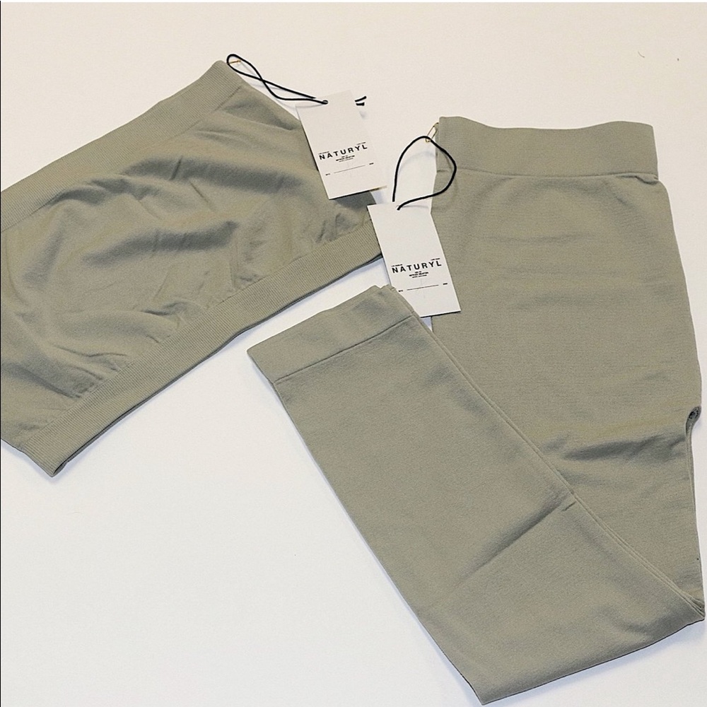 🆕 Naturyl Seamless Sage Set - Picture 2 of 4